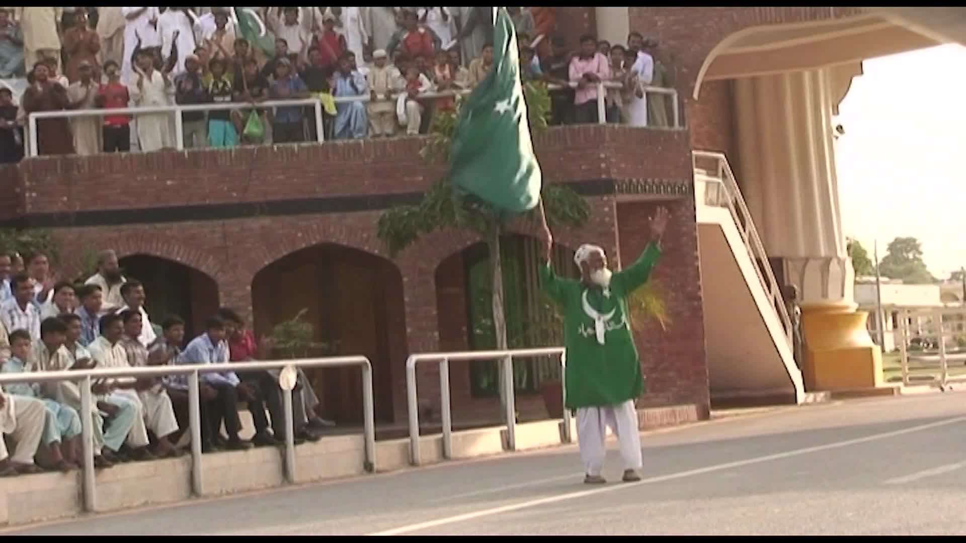 Thumbnail image for 3-Minute Adventures: India-Pakistan - War of Plumes