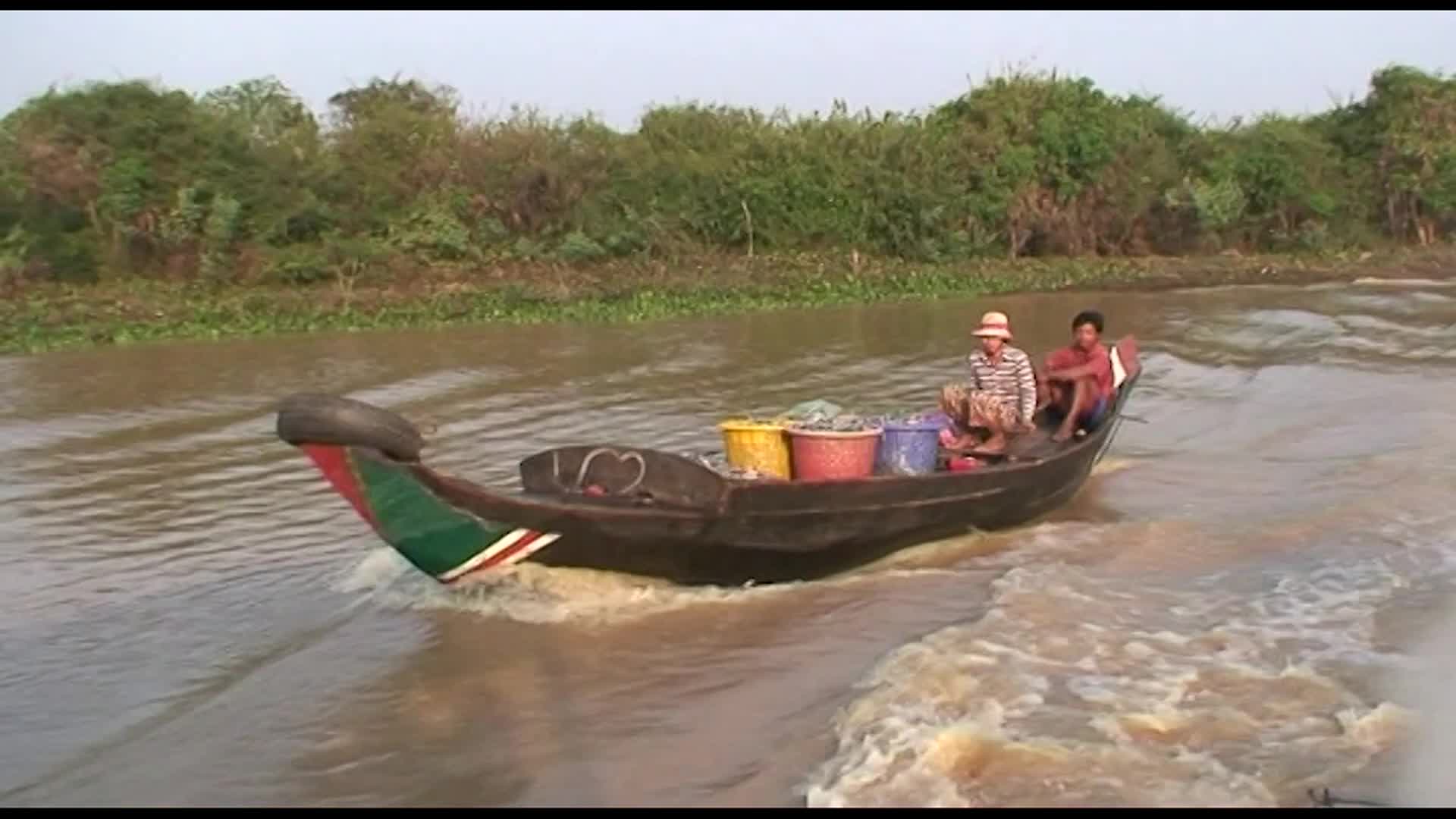 Thumbnail image for 3-Minute Adventures: Riverboat to Batdambang, Cambodia