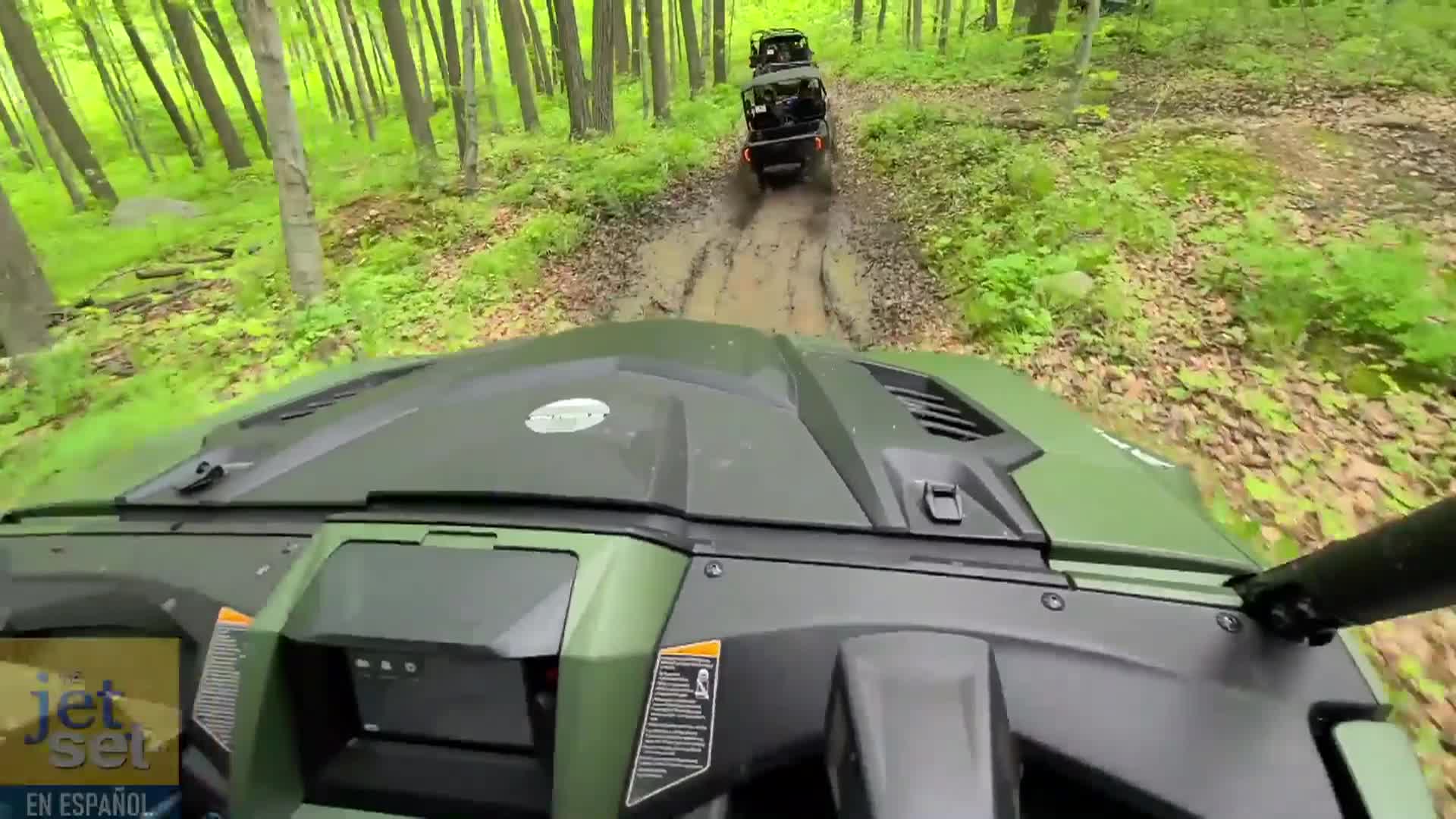 Thumbnail image for The Jet Set En Espanol: Elkhart Lake, Wisconsin